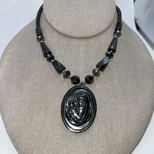 Necklace Spinel Nephrite Christian Virgin Mary/Baby Jesus Oval Pendant Holy 24"